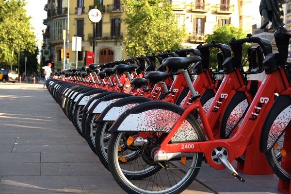 Comment créer une initiative de vélo-partage pour encourager les déplacements durables en ville ?