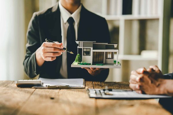 Investir dans l'achat-revente immobilier : les étapes cruciales pour une réussite garantie
